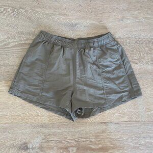 ARITZIA Golden Baywatch Short Size Turner Taupe S